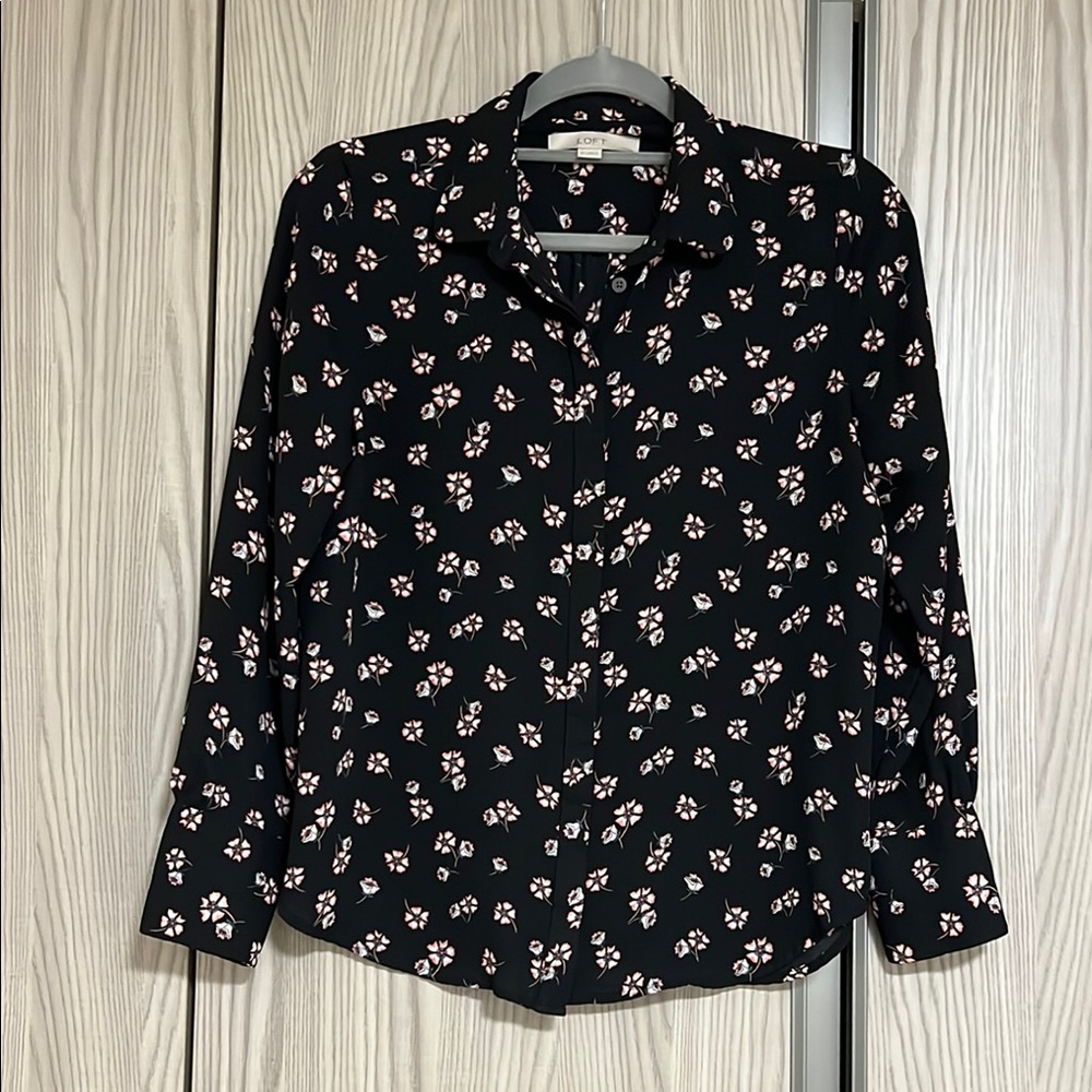LOFT Black and White Notched Collar Button Down Shirt